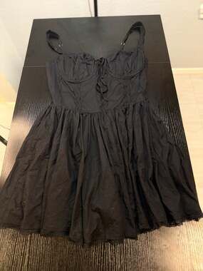 Forever 21 Lace-Trim Bustier Mini Dress in Black